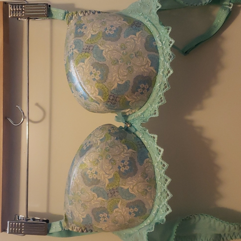 Kinga pushup bra